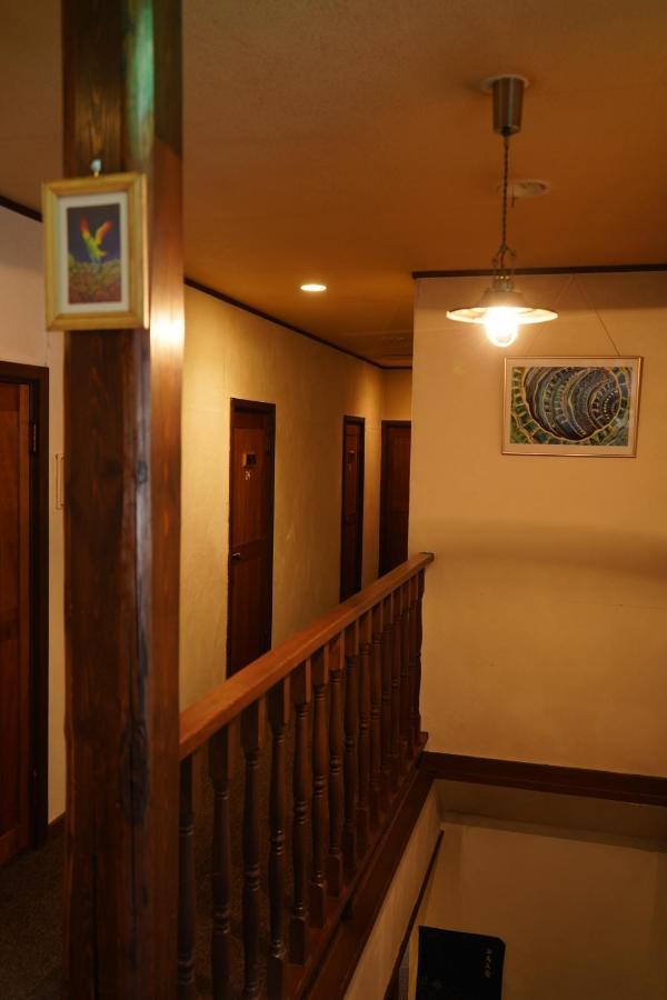 Guest House Wind Inn Hakuba Exteriör bild